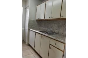 7220 NW 179th St, Hialeah, FL 33015, Sold 03/08/22