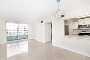 8231 NW 8th St, Miami, FL 33126, Sold 12/15/21
