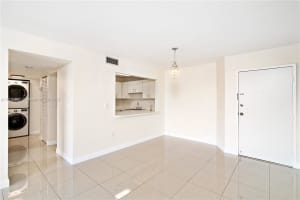 8231 NW 8th St, Miami, FL 33126, Sold 12/15/21
