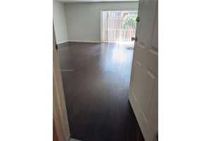 9467 SW 76th St APT Q8, Miami, FL 33173, Sold 12/06/21