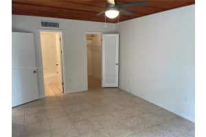 6440 Sawmill Ln, Hialeah, FL 33014, Sold 12/08/21