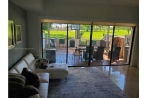 805 NW 105th Pl, Miami, FL 33172, Sold 12/01/21