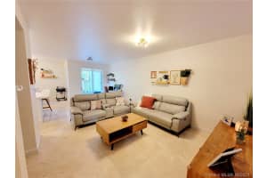 10705 NW 76th Ln, Medley, FL 33178, Sold 12/06/21