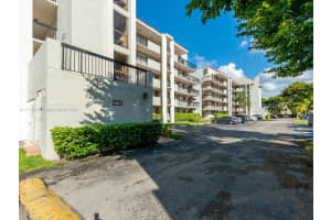 10317 NW 9th St Cir, Miami, FL 33172, Sold 11/19/21