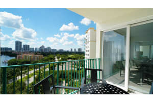19900 E Country Club Dr, Aventura, FL 33180, Sold 01/03/22