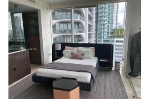 1040 Biscayne Blvd, Miami, FL 33132, Sold 01/21/22