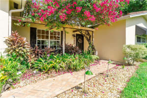 183 Oregon Ln, Boca Raton, FL 33487, Sold 12/28/21