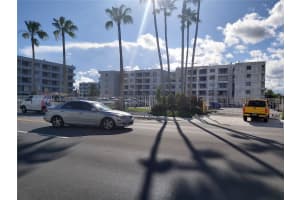 8231 NW 8th St, Miami, FL 33126, Sold 01/14/22