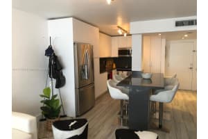 9360 Fontainebleau Blvd, Miami, FL 33172, Sold 12/29/21