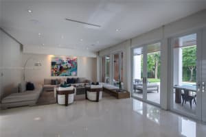 7930 SW 52nd Ct, Miami, FL 33143, Sold 03/22/22