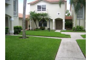 415 NW 109th Ave, Pembroke Pines, FL 33026, Sold 12/28/21