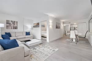 2301 Collins Ave 328, Miami Beach
