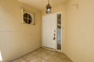 9422 NW 8th Cir, Plantation, FL 33324, Sold 11/23/21