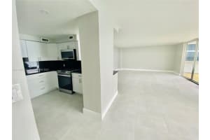 2030 S Ocean Dr, Hallandale Beach, FL 33009, Sold 02/07/22