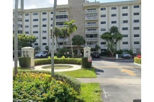 800 NE 195th St, Miami, FL 33179, Sold 03/25/22