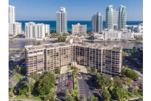 600 Parkview Dr # 1132, Hallandale Beach, FL 33009, Sold 04/26/22