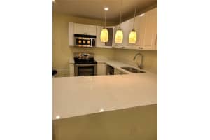 15201 NE 6th Ave APT C205, Miami, FL 33162, Sold 11/30/21