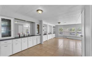 21710 NW 8th Ct, Pembroke Pines, FL 33029, Sold 12/17/21