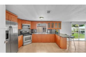 21710 NW 8th Ct, Pembroke Pines, FL 33029, Sold 12/17/21