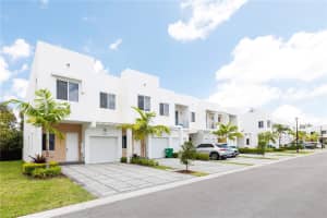 10265 NW 72nd Ter, Doral, FL 33178, Sold 01/10/22