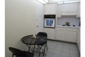400 Kings Point Dr, Sunny Isles Beach, FL 33160, Sold 04/28/22