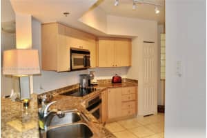 145 Jefferson Ave, Miami Beach, FL 33139, Sold 04/12/22