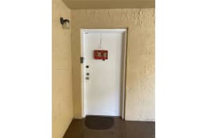 5249 NW 7th St, Miami, FL 33126, Sold 11/22/21