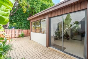 627 NW 97th Pl, Miami, FL 33172, Sold 02/28/22