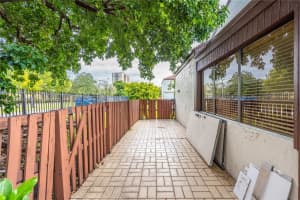 627 NW 97th Pl, Miami, FL 33172, Sold 02/28/22