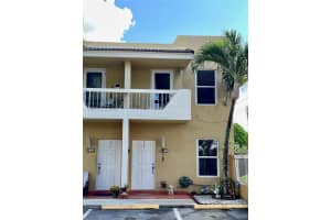 8341 NW 7th St APT S12, Miami, FL 33126, Sold 01/10/22