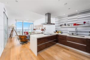 1100 Biscayne Blvd, Miami, FL 33132, Sold 12/23/21