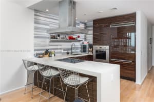 1100 Biscayne Blvd, Miami, FL 33132, Sold 12/23/21