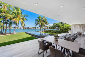 305 N Shore Dr, Miami Beach, FL 33141, Sold 01/17/22