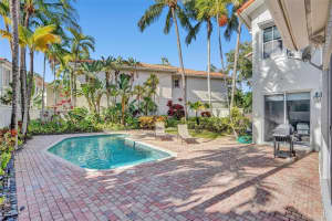 1547 Mariner Way, Hollywood, FL 33019, Sold 12/10/21