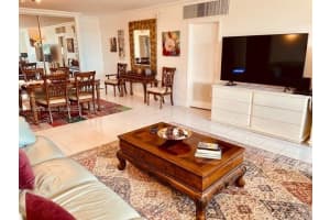 5005 Collins Ave # C5, Miami, FL 33140, Sold 02/10/22