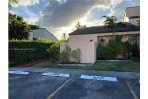 9173 Fontainebleau Blvd, Miami, FL 33172, Sold 03/14/22