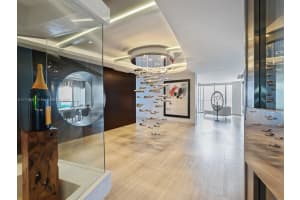 1425 Brickell Ave, Miami, FL 33131, Sold 01/31/22