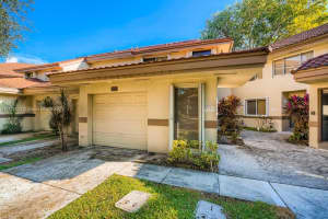 9237 NW 9th Pl, Plantation, FL 33324, Sold 12/29/21