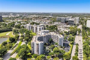 20500 W Country Club Dr, Miami, FL 33180, Sold 12/15/21