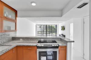20500 W Country Club Dr, Miami, FL 33180, Sold 12/15/21
