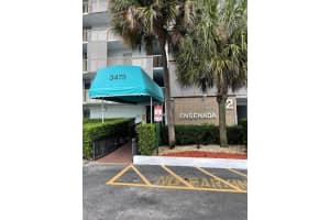 3475 N Country Club Dr, Miami, FL 33180, Sold 12/21/21