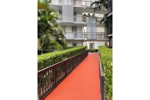 3475 N Country Club Dr, Miami, FL 33180, Sold 12/21/21