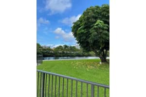 3475 N Country Club Dr, Miami, FL 33180, Sold 12/21/21