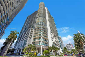 1800 N Bayshore Dr, Miami, FL 33132, Sold 11/30/21