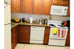 3103 Poolside Dr, Greenacres, FL 33463, Sold 12/10/21
