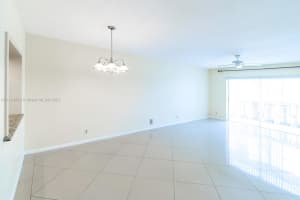 215 SE 3rd Ave #205d, Hallandale Beach, FL 33009, Sold 05/26/22