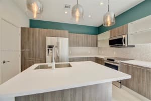 161 SE 1st Cir, Pompano Beach, FL 33060, Sold 11/30/21