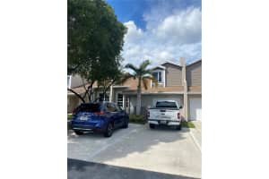 633 Woodgate Ln, Sunrise, FL 33326, Sold 12/17/21