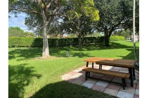 633 Woodgate Ln, Sunrise, FL 33326, Sold 12/17/21