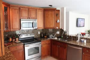 3179 NW 71st Ave, Margate, FL 33063, Sold 04/19/22